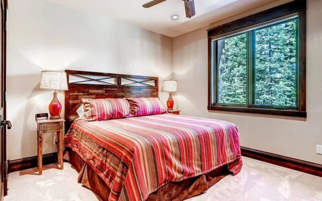 Breck_rocky_mtn_lodge