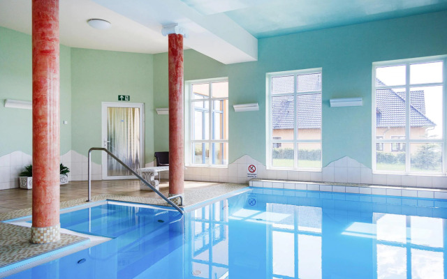 Holiday home in Markkleeberg with a shared pool