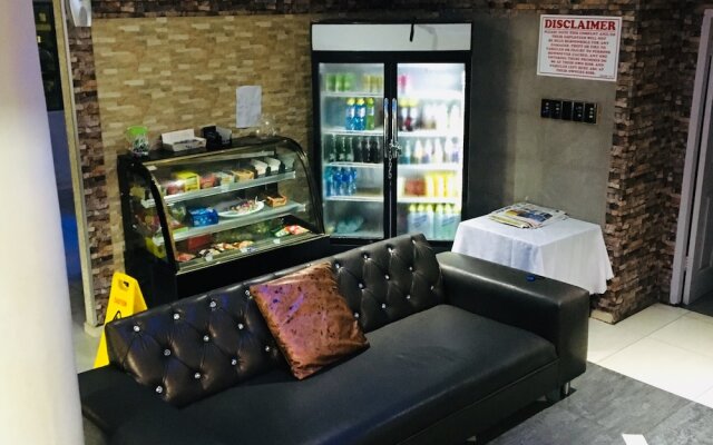 Al Hamra Hotel