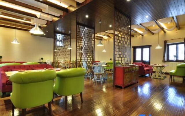 Great Wall Academy Inn