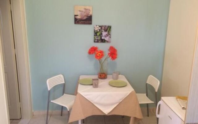 Sunny Studios & Apartments