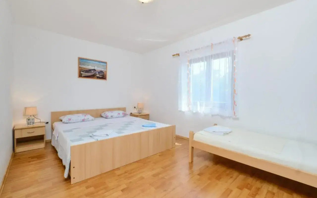 Apartments with a parking space Cunski, Losinj - 7867
