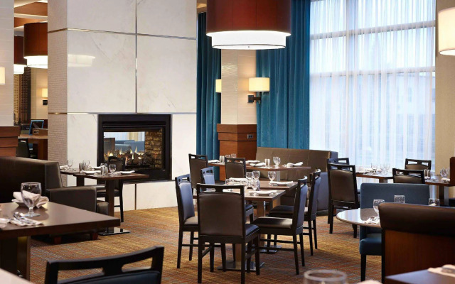Courtyard by Marriott Montreal Airport