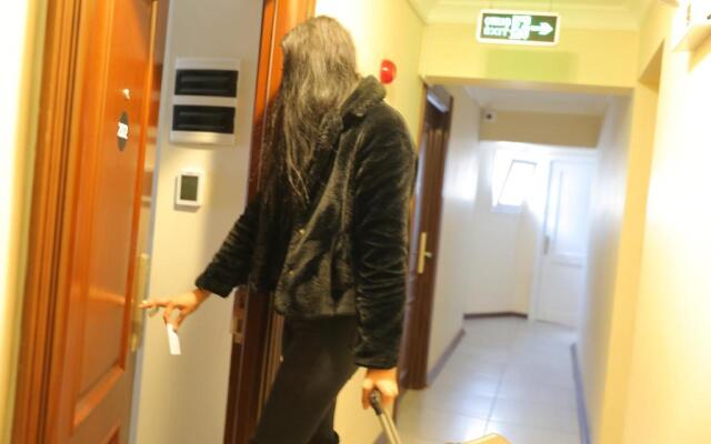 Red Green Hotel