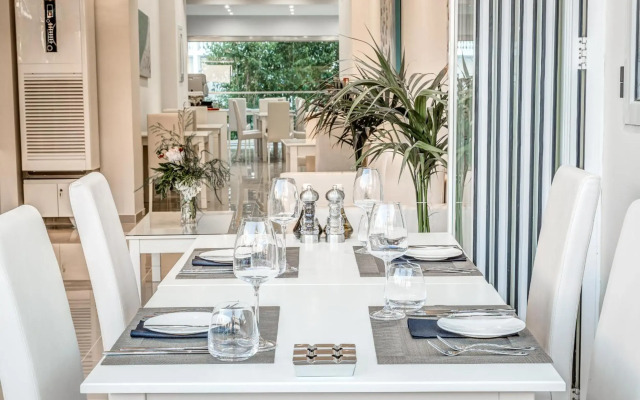 Palotel Luxury Hotel