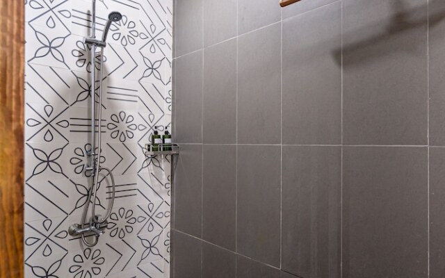 HoLo Bui Vien Saigon Serviced HomeStay