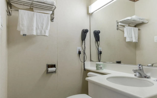 Hollywood Guest Inn