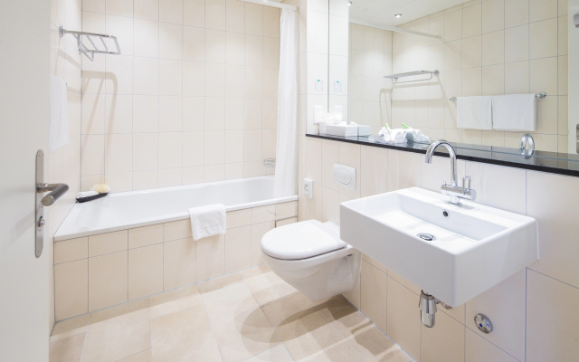 Hotel Schweizerhof Basel - Image 7