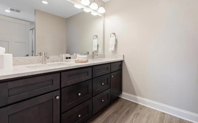 Kasa 539 Bay Street Traverse City