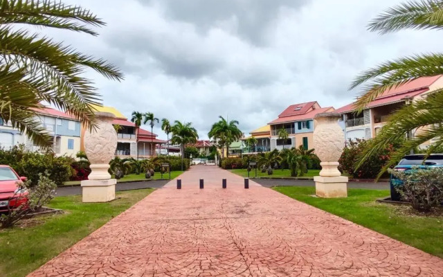 Ti Punch Appartement pied dans l'eau avec piscine