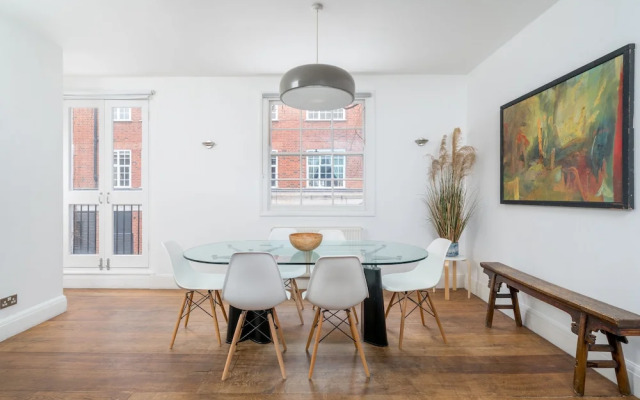 JOIVY Charming House in Kensington