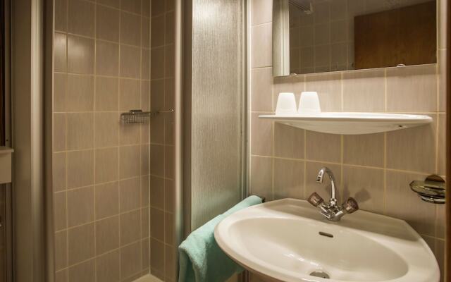 Pleasant Apartment With Ski Storage,balcony, Garden, Parking