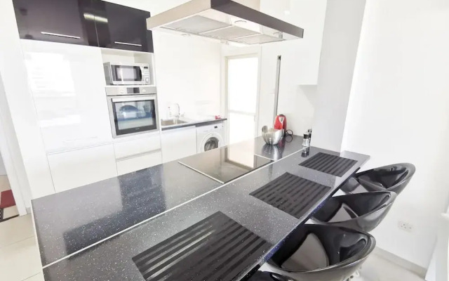 Mackenzie Seaview Paradise