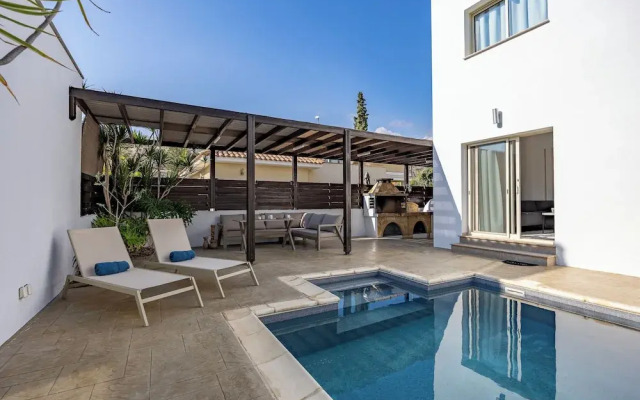 Agios Tychon Luxury Villa With Private Pool