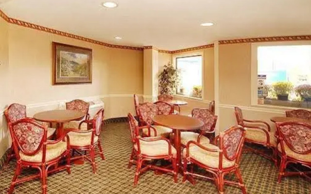 Rodeway Inn Skyland