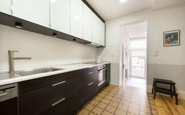 3br D.Luis Bridge House & Terrace by Guestready