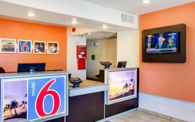 Quality Inn White Lane