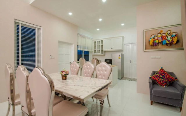 Baan Hua Hin Suk Jung