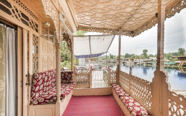 GuestHouser 1 BR Houseboat cefd
