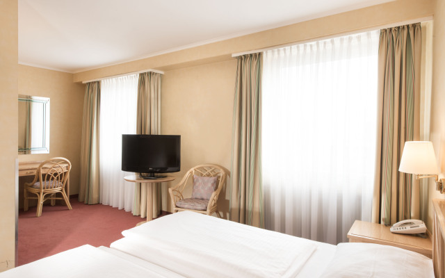 TRYP by Wyndham Koeln City Centre Hotel