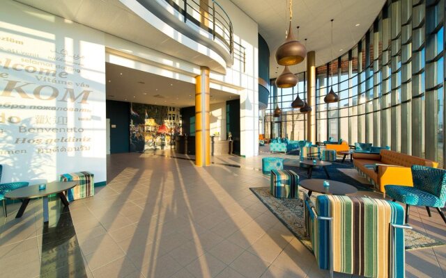 The Hague Teleport Hotel