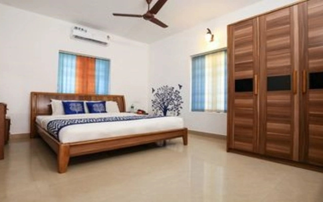Lake Gardens Resorts