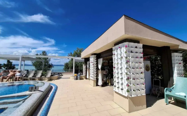 Wellamarin Hotel