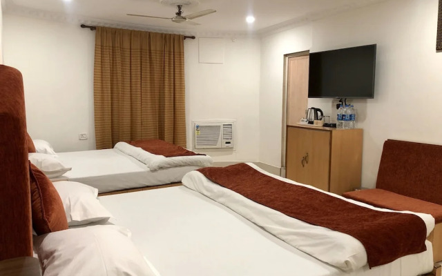 Hotel Saluja