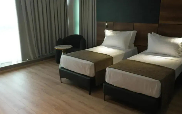 ONYX By Luna Hotel