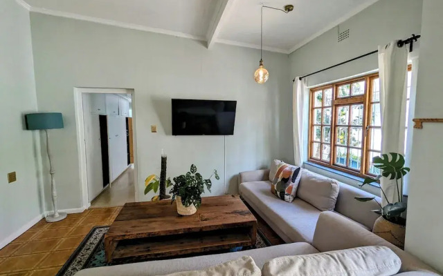 Beachside 2BD Home in the Heart of Sea Point!
