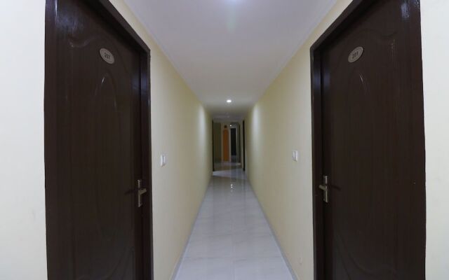 OYO 9809 Hotel Shree Residency