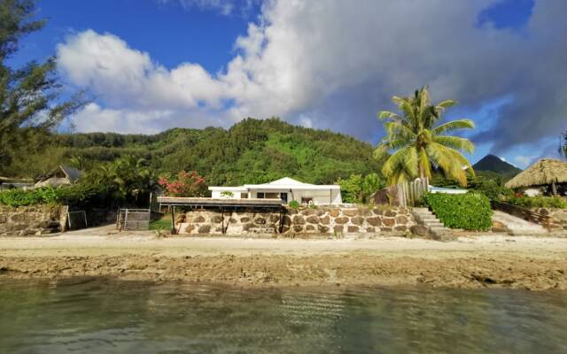 Teareva Beach Moorea