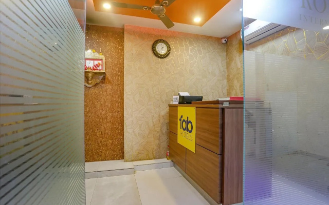 Fabhotel Royal International