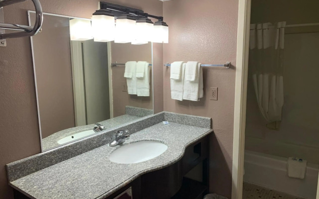 Satellite Inn