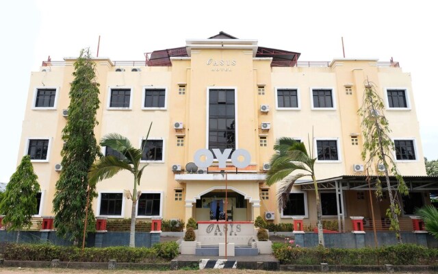 Oasis Hotel by OYO