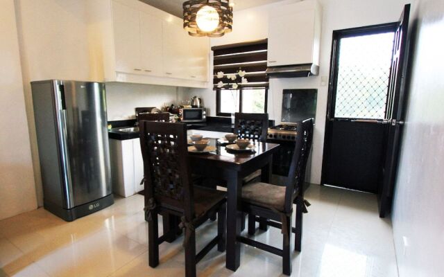 Tagaytay Summer House