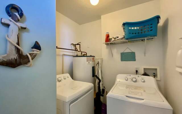 Island Royale Condos by ALBVR