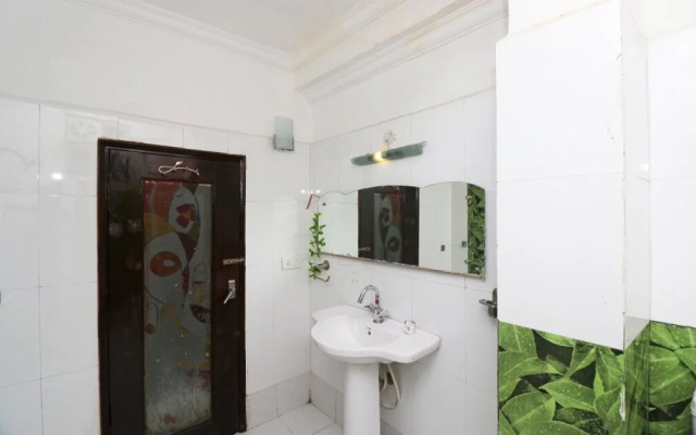 Hotel Abhilasha by OYO Rooms