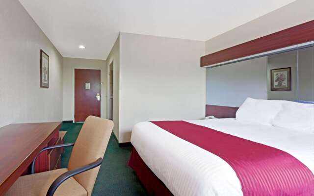 Microtel Inn & Suites by Wyndham Brandon