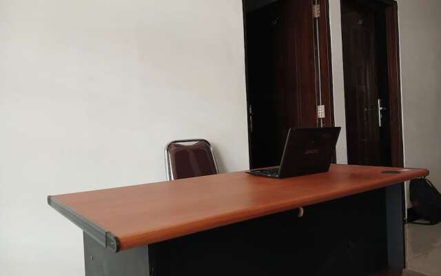 Super OYO 93085 Homy Stay Syariah