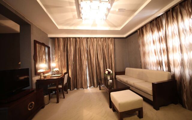 Level Haiphong Hotel