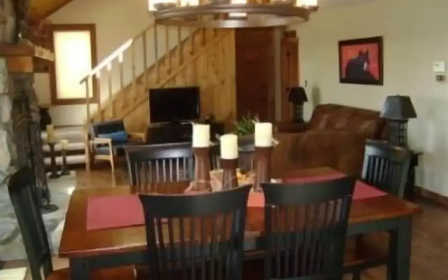 Lakehurst Lodge 5 Bedroom by Your Lake vacation