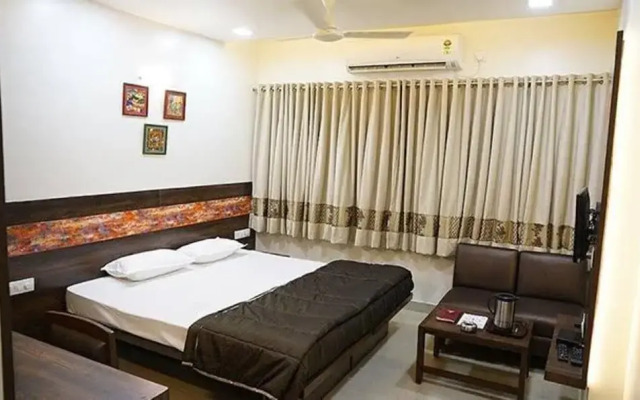 Fabhotel Rajdhani Ii