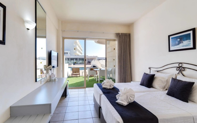 Piere Anne Beach Hotel