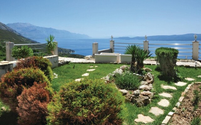 Awesome Home in Lokva Rogoznica With Wifi and 4 Bedrooms