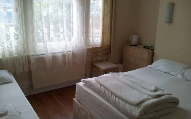 Queens Drive Hotel