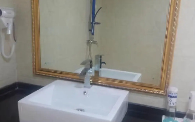 Guiyang Service Building Hotel