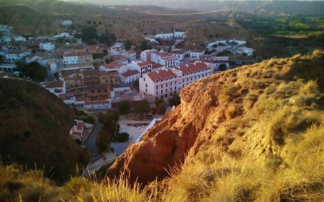 Apartment With 3 Bedrooms in Cortes y Graena, With Wonderful Mountain View and Enclosed Garden - 89 km From the Slopes