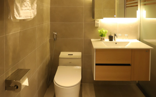 Lanura Apartments and Hotel