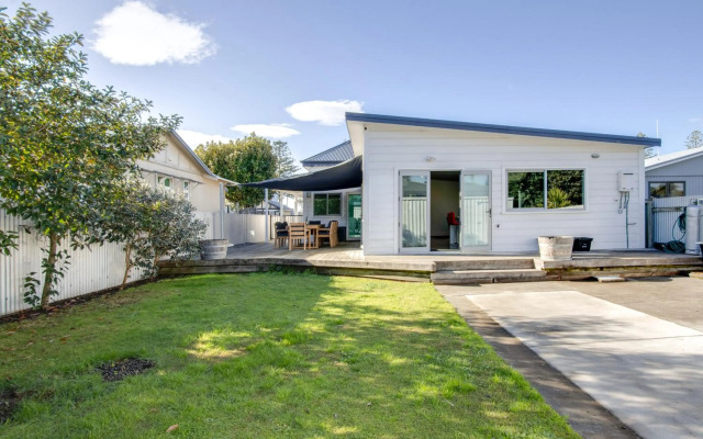 Coastal Villa - Napier Holiday Home
